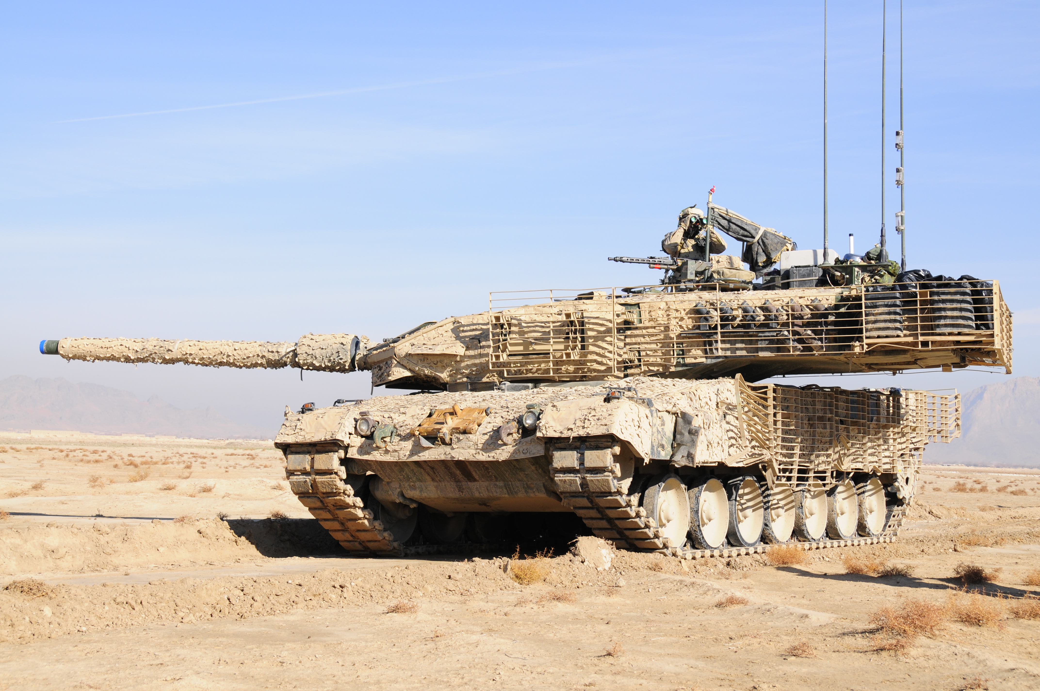 Leopard 2A6M CAN Tank
